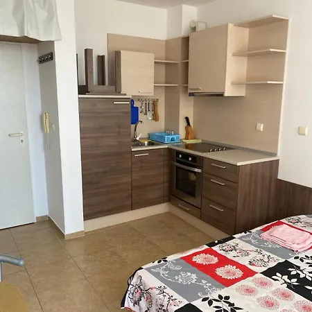 студио равда, първа линия- гледка море Apartment Ravda